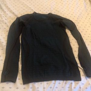 Lululemon running long sleeve